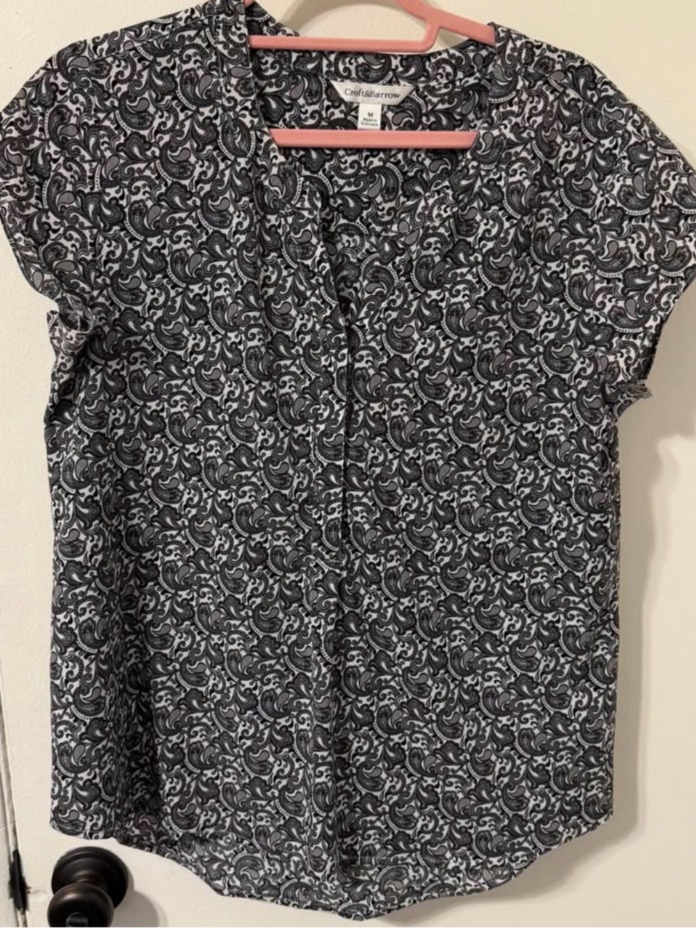 croft & barrow Black and White Paisley Cap Sleeve Blouse Size Medium
